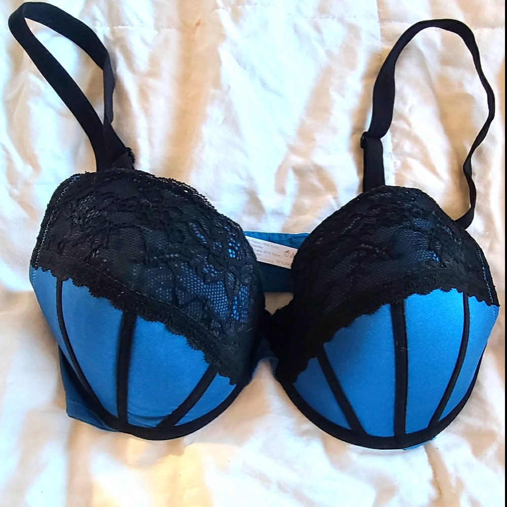 Apt. 9 Bra